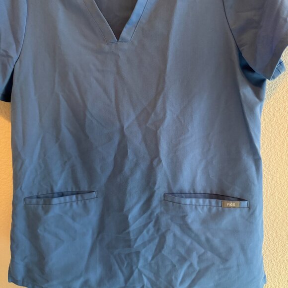 Figs light blue Scrub top Technical Collection - Picture 4 of 7